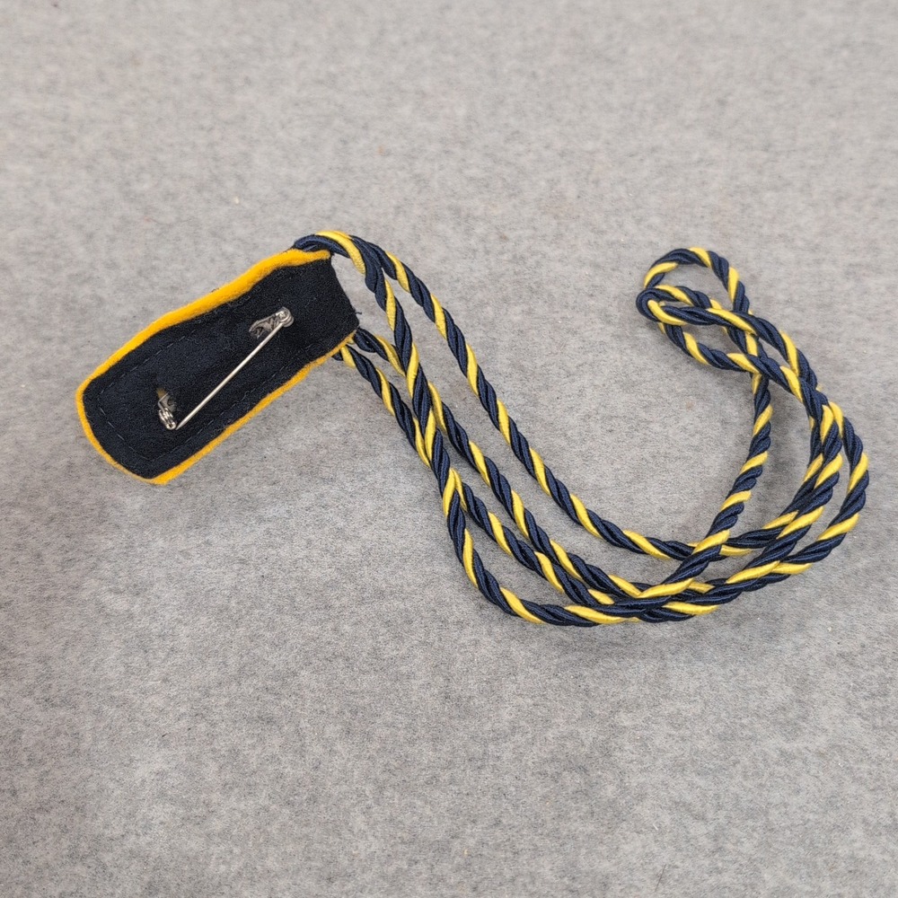 Boy Scout Navy Blue Yellow Cord Trimmed Emblem Pin Badge Regalia Accessory - Picture 1 of 3
